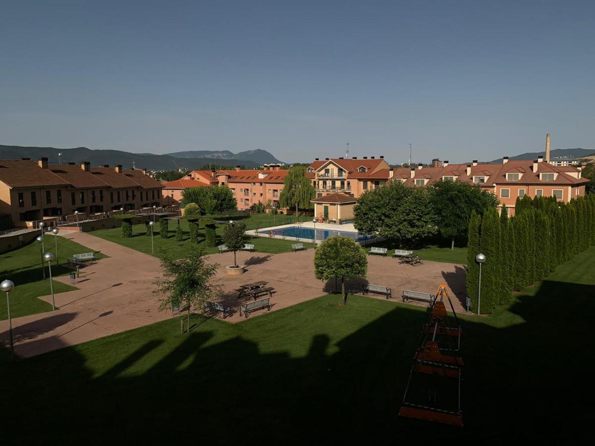 Apartamento Los Manos De Oroel Jaca Buitenkant foto